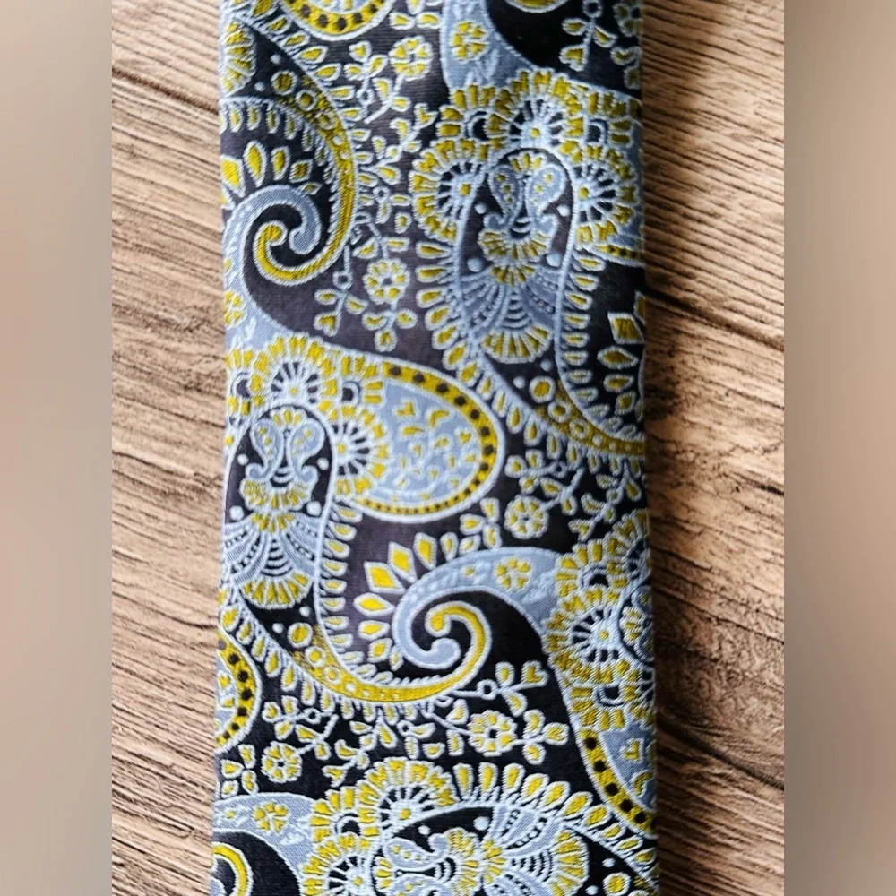 HUGO BOSS Made Italy Dress Tie Men's Silk Blue with Multicolor Designs - Picture 4 of 6